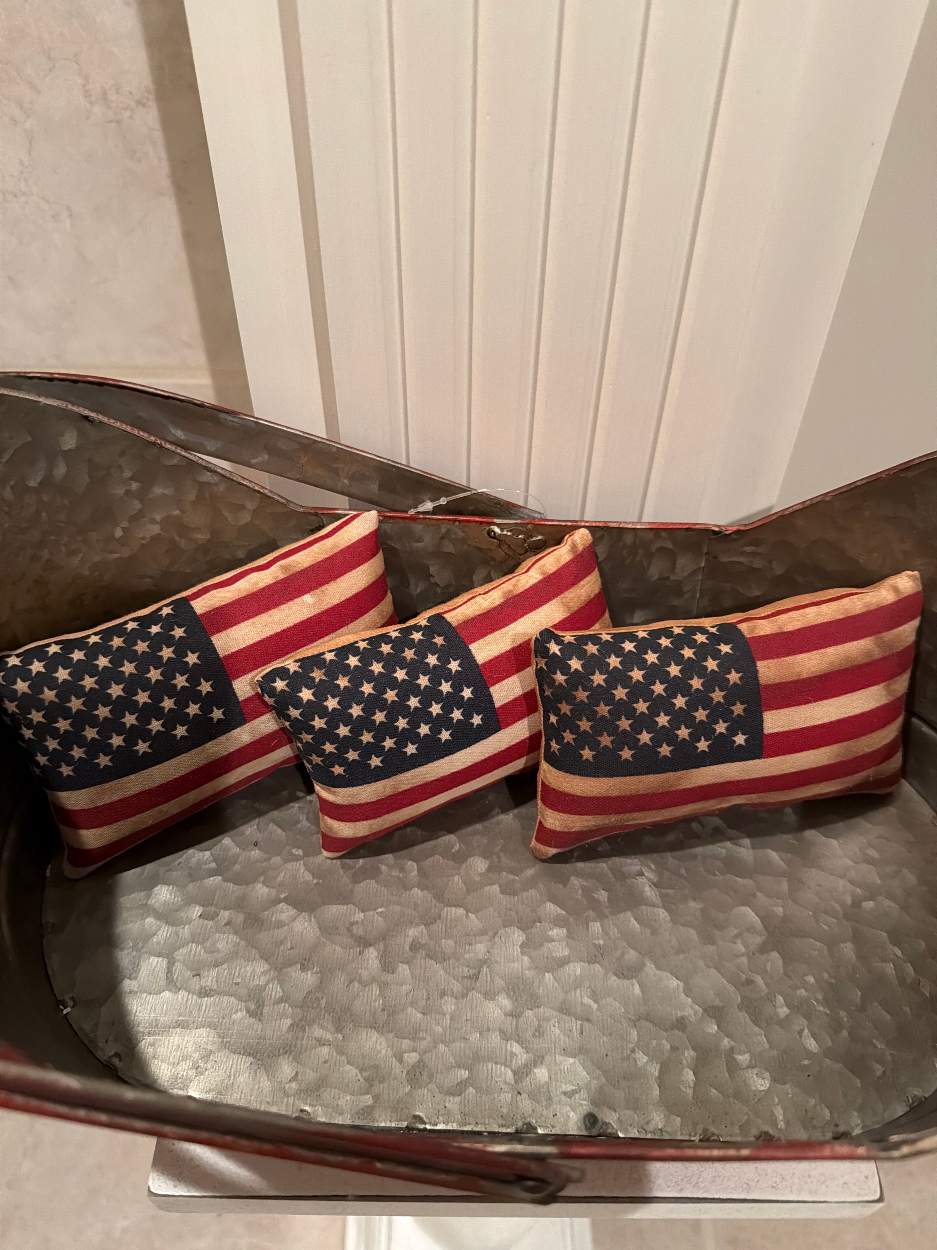 Flag bowl fillers