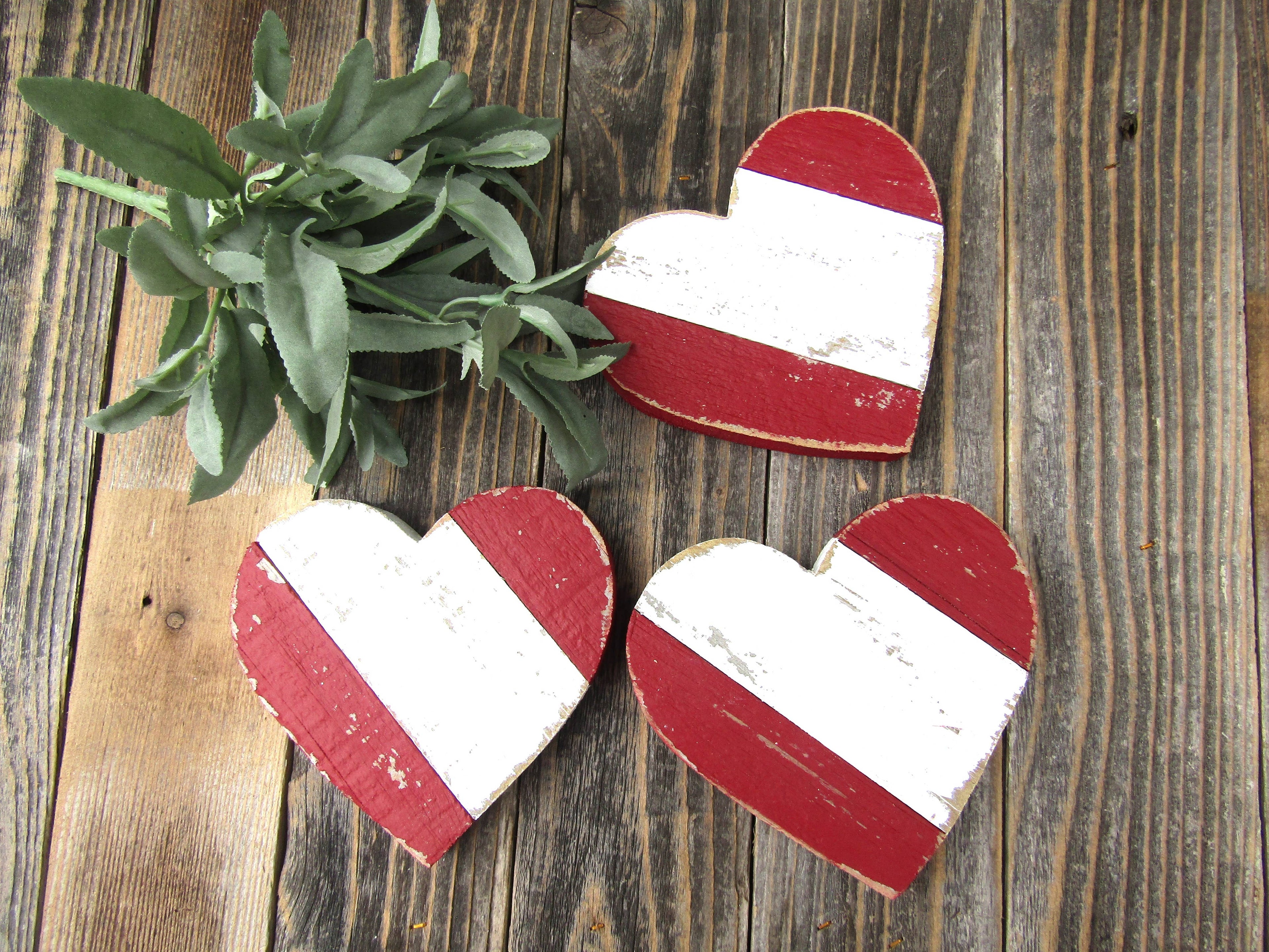 Rustic Distressed Valentine Heart Shelf Sitter