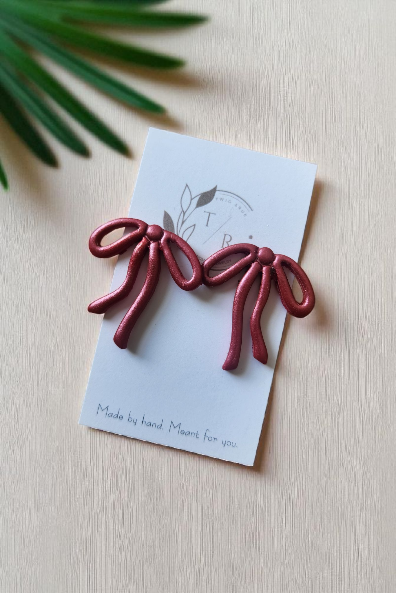 Bow stud earrings - Red