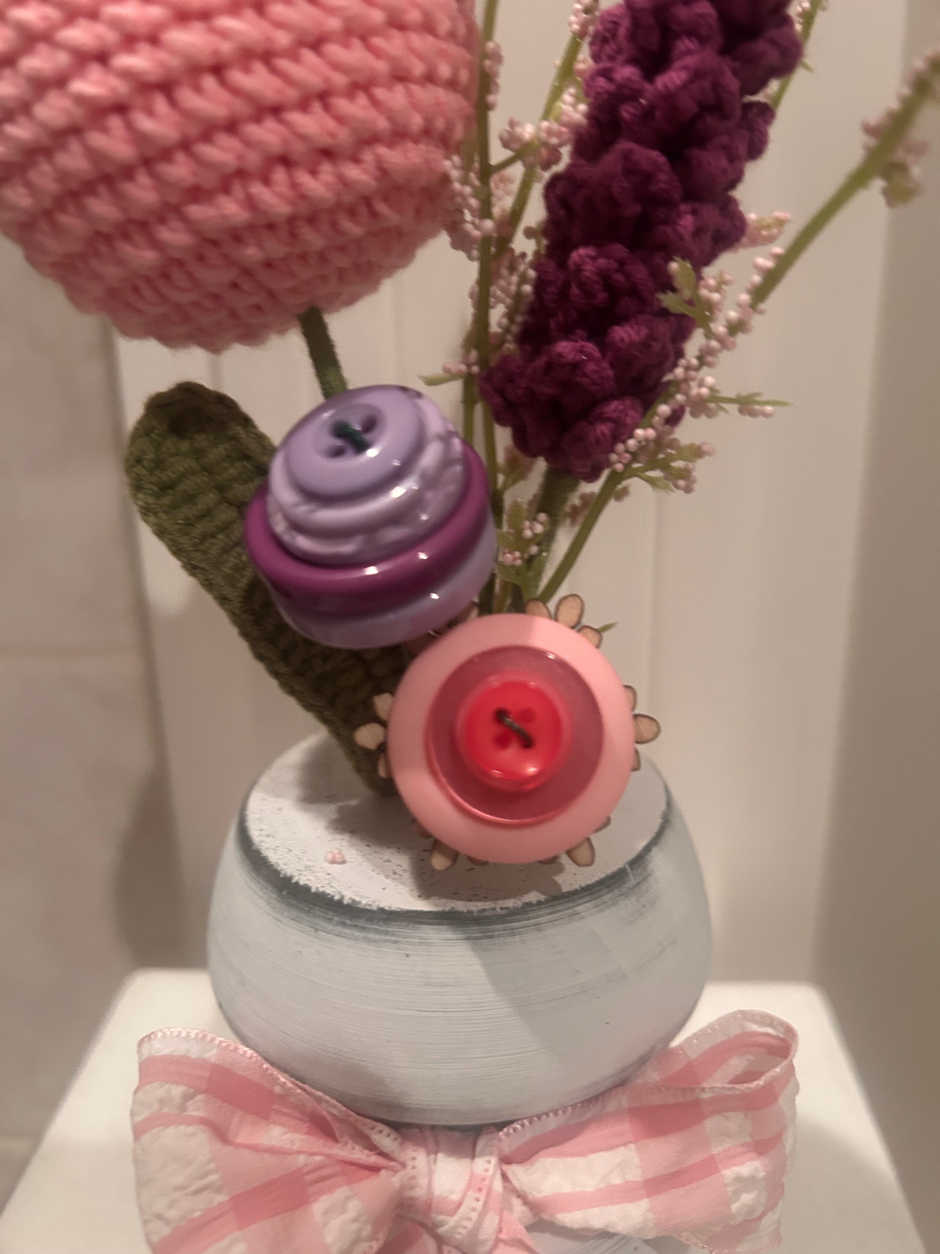 Flower arrangement with Crochet Flowers - Pink/Purple