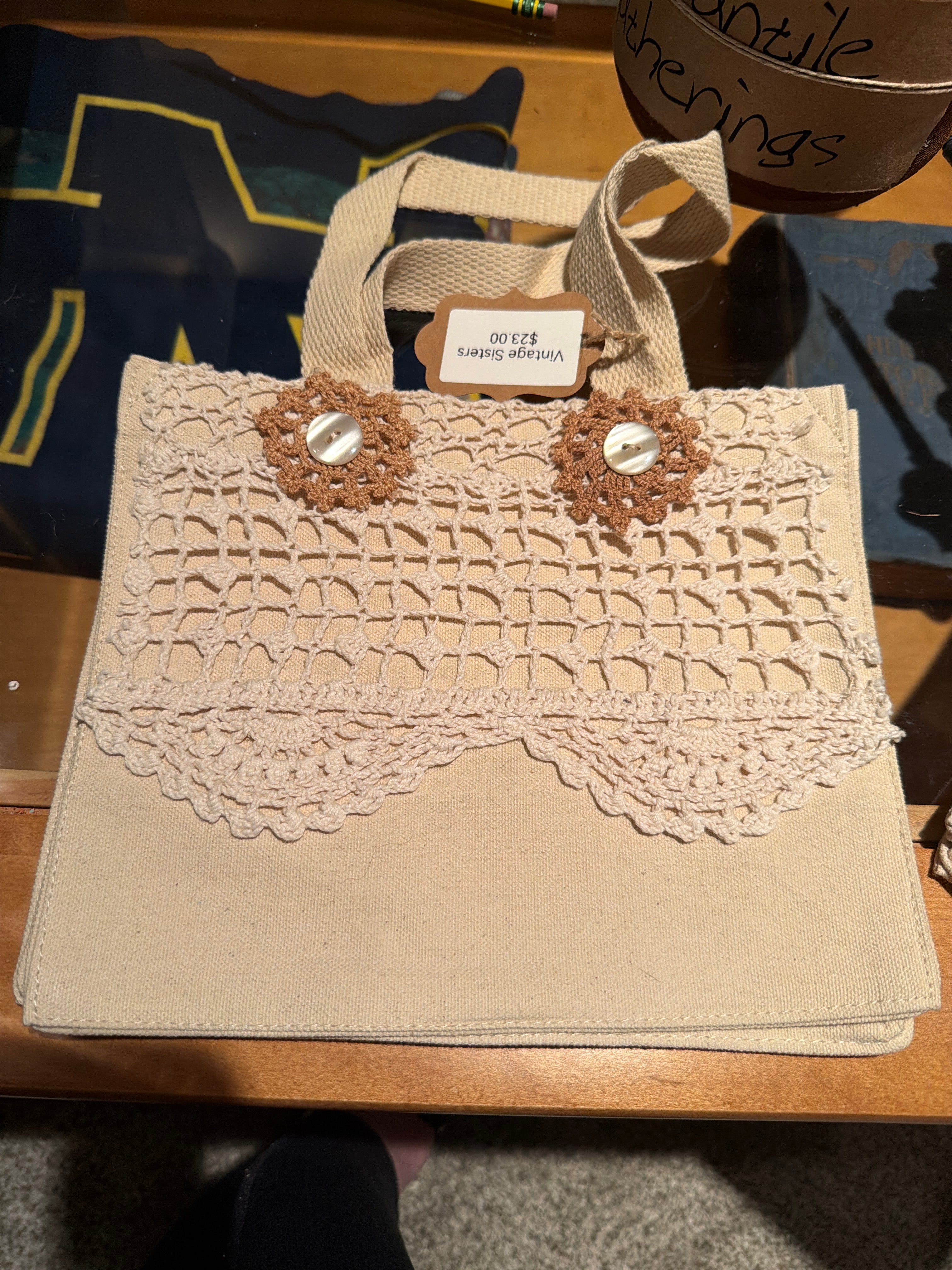 Medium tote bag with doilies