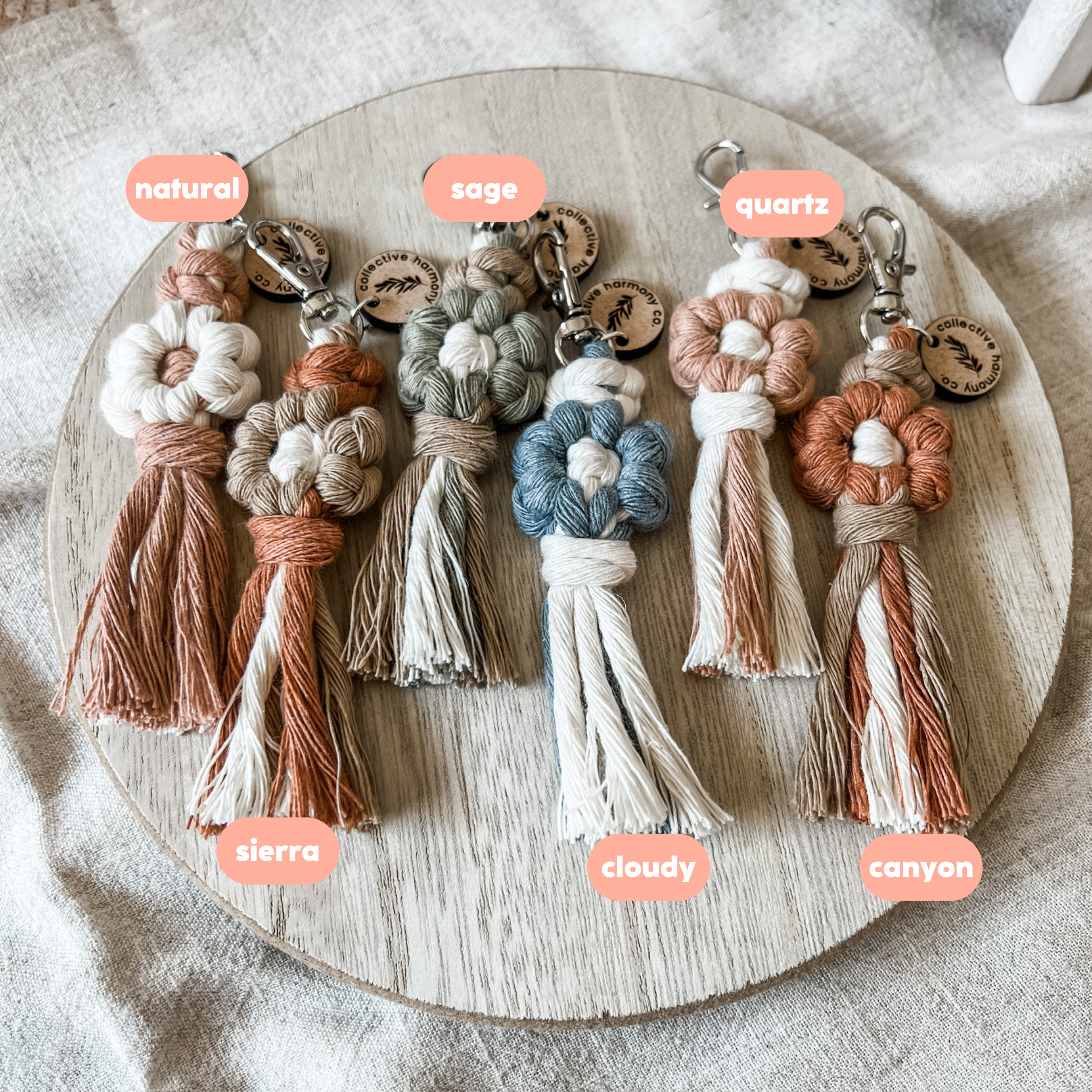 Daisy keychain | macrame keychain | flower keychain