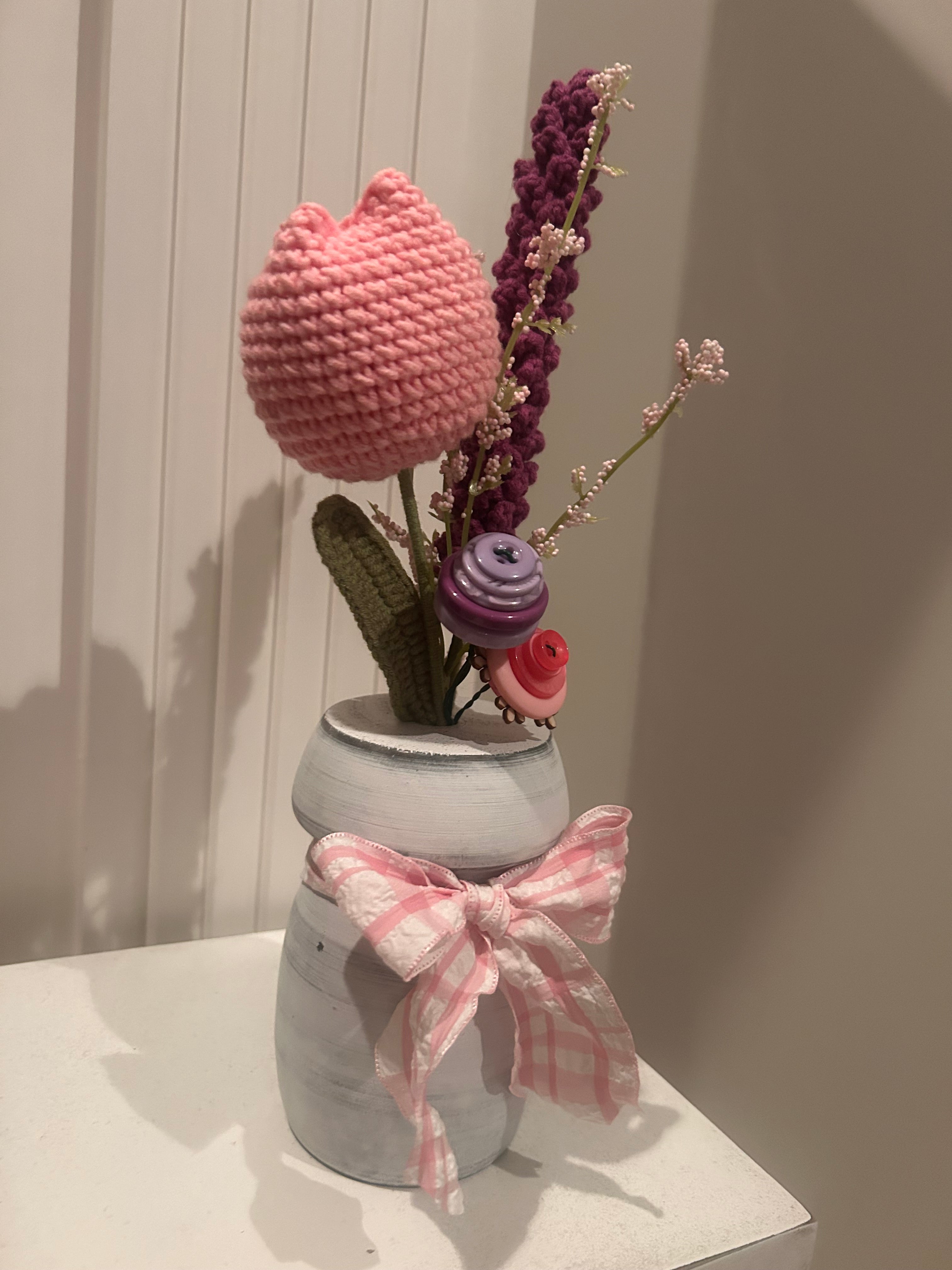 Flower arrangement with Crochet Flowers - Pink/Purple
