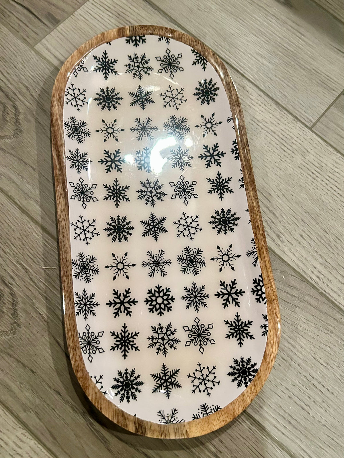 White Snowflake Mango Wood Tray