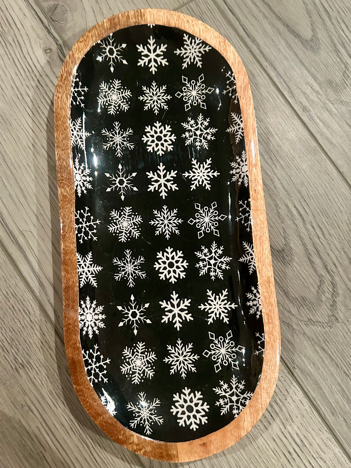 Black Snowflake Mango Wood Tray