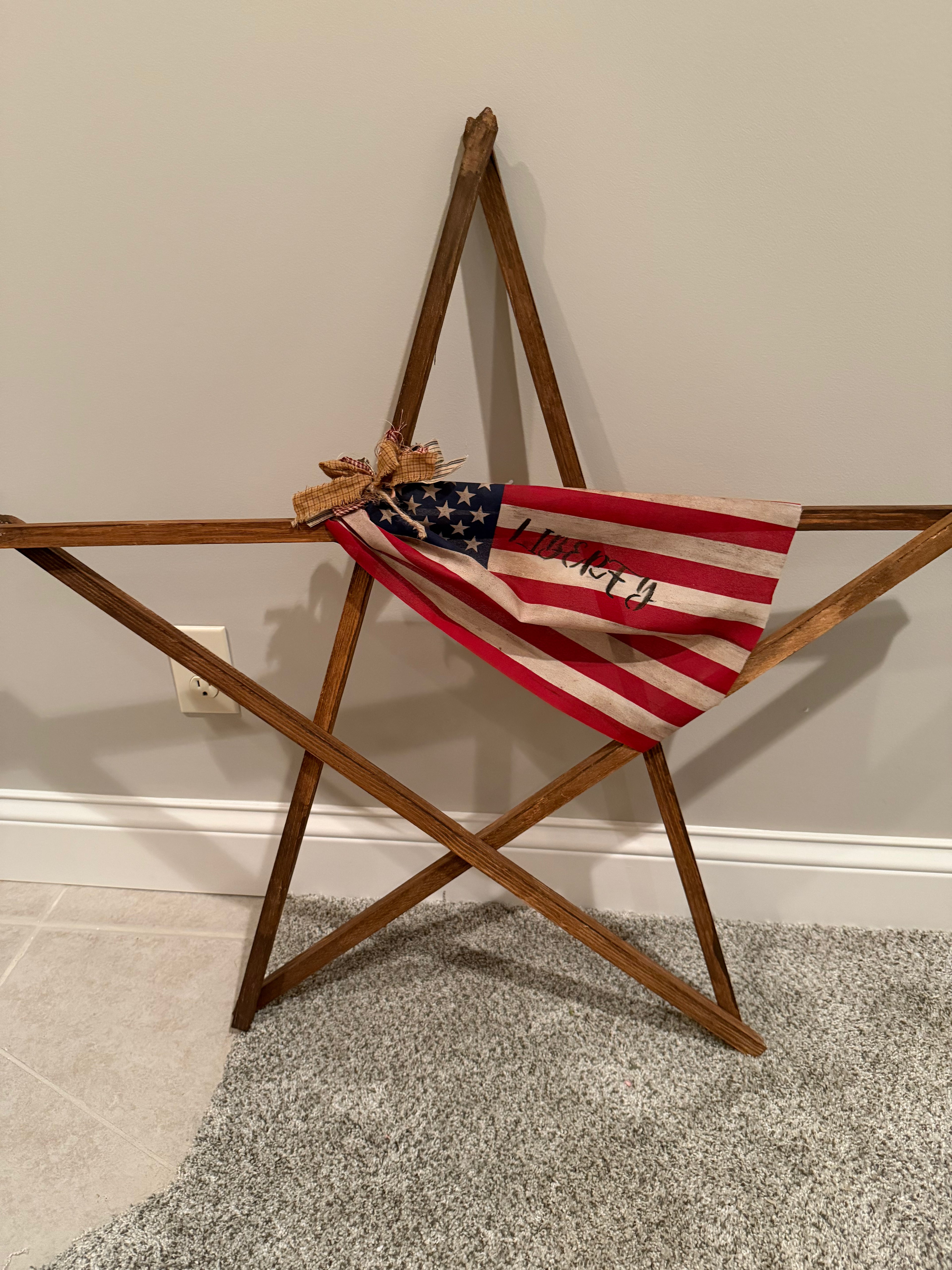 Large Star with Flag decor