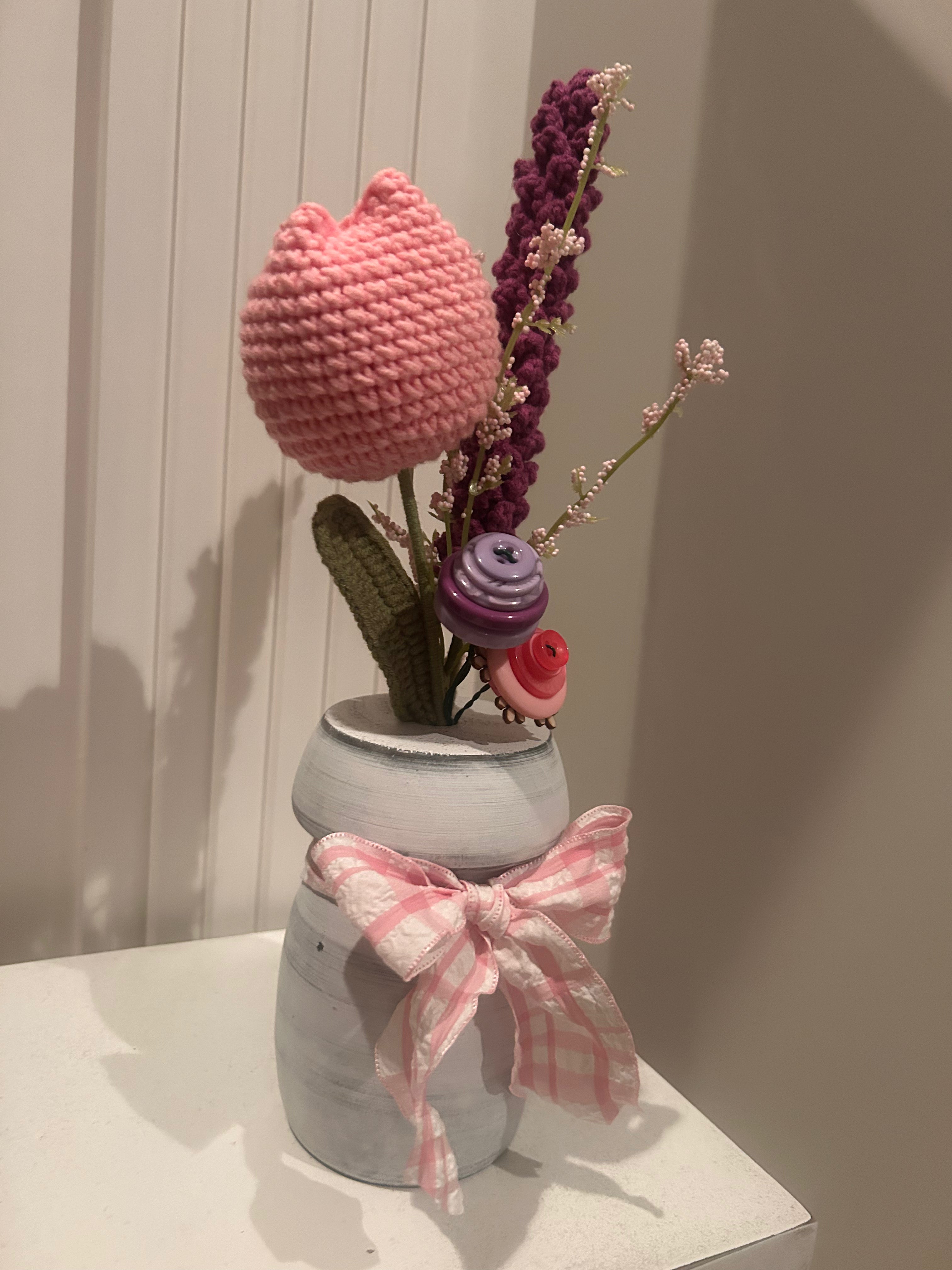 Flower arrangement with Crochet Flowers - Pink/Purple