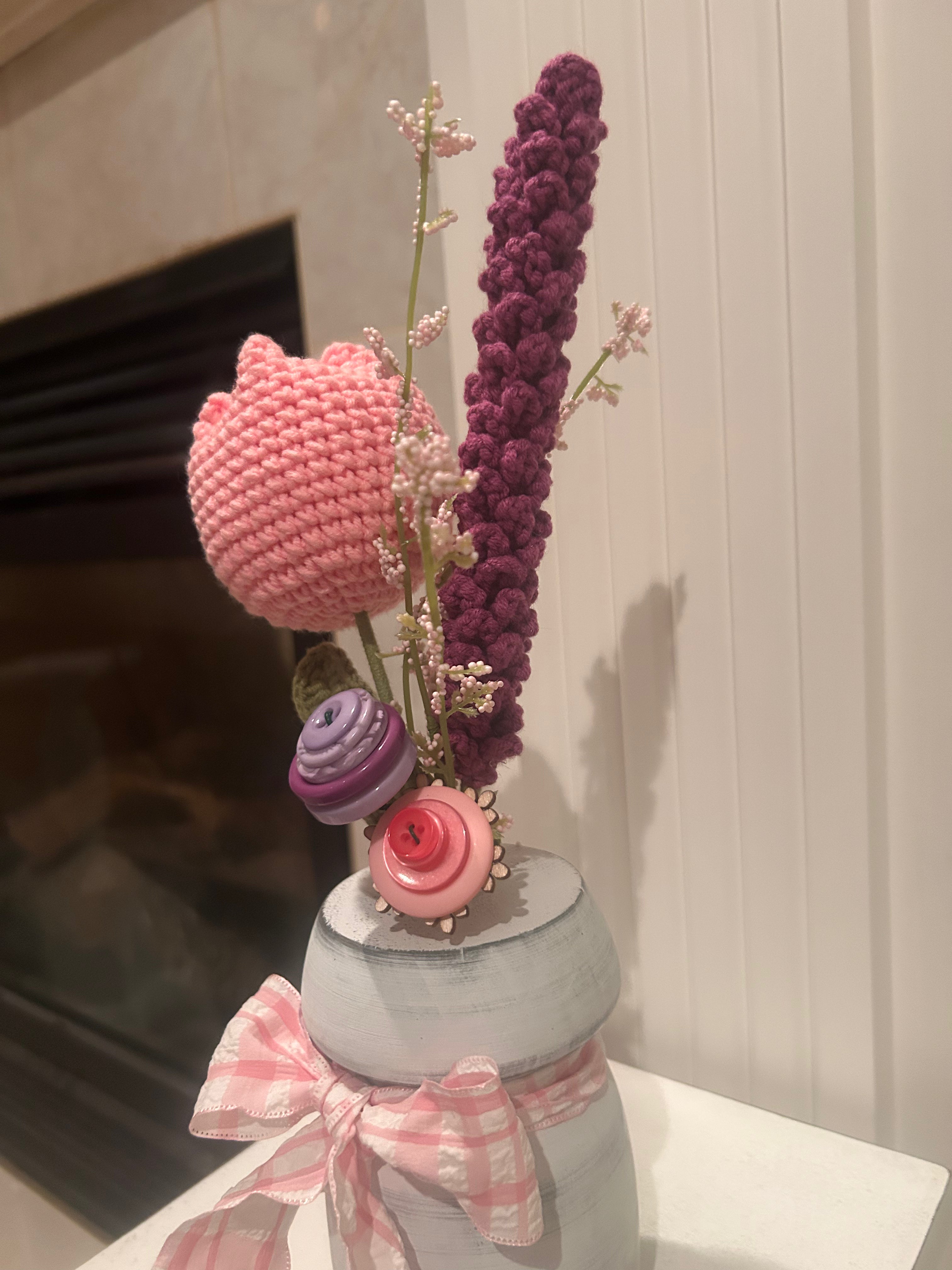 Flower arrangement with Crochet Flowers - Pink/Purple