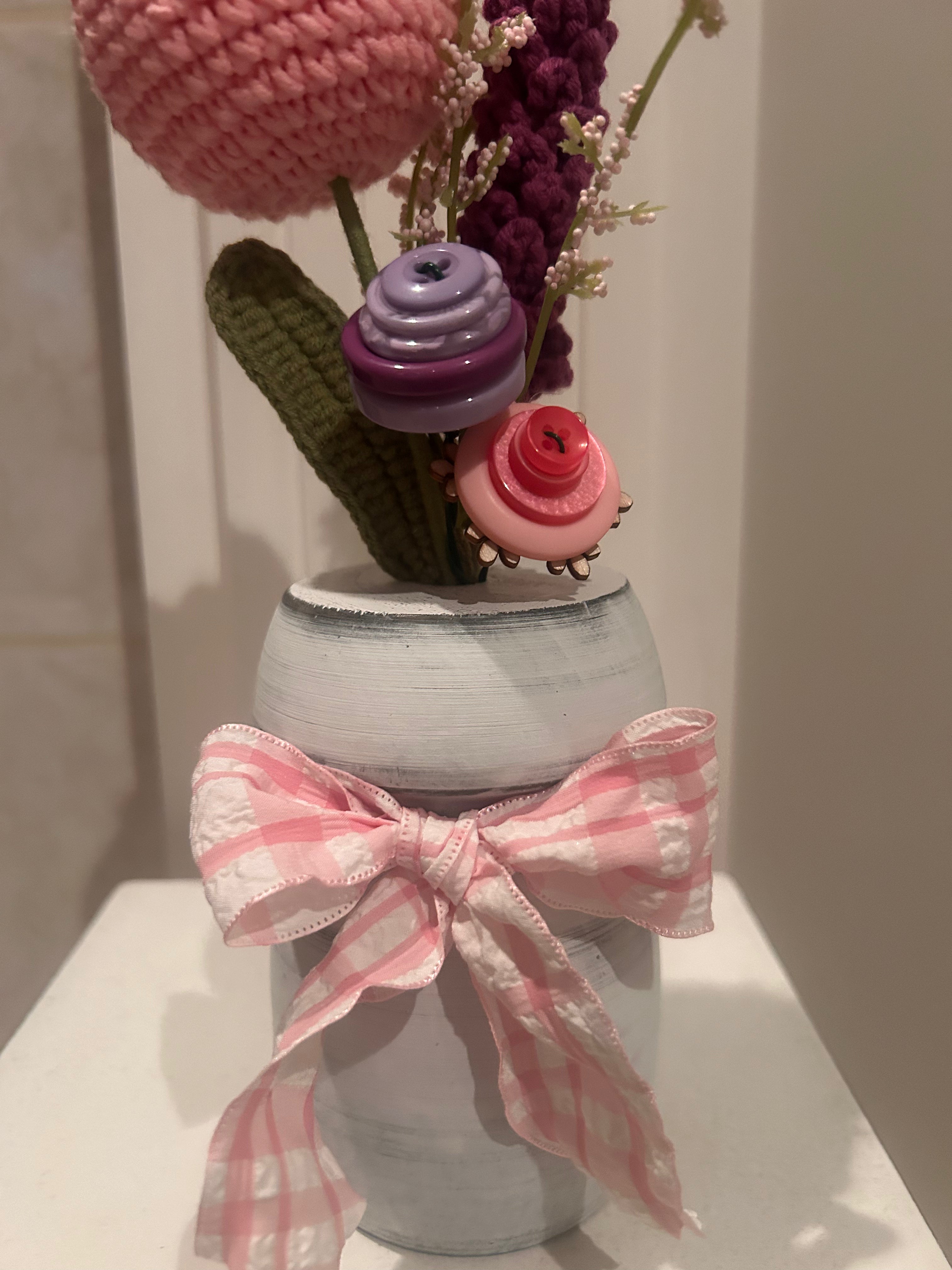 Flower arrangement with Crochet Flowers - Pink/Purple