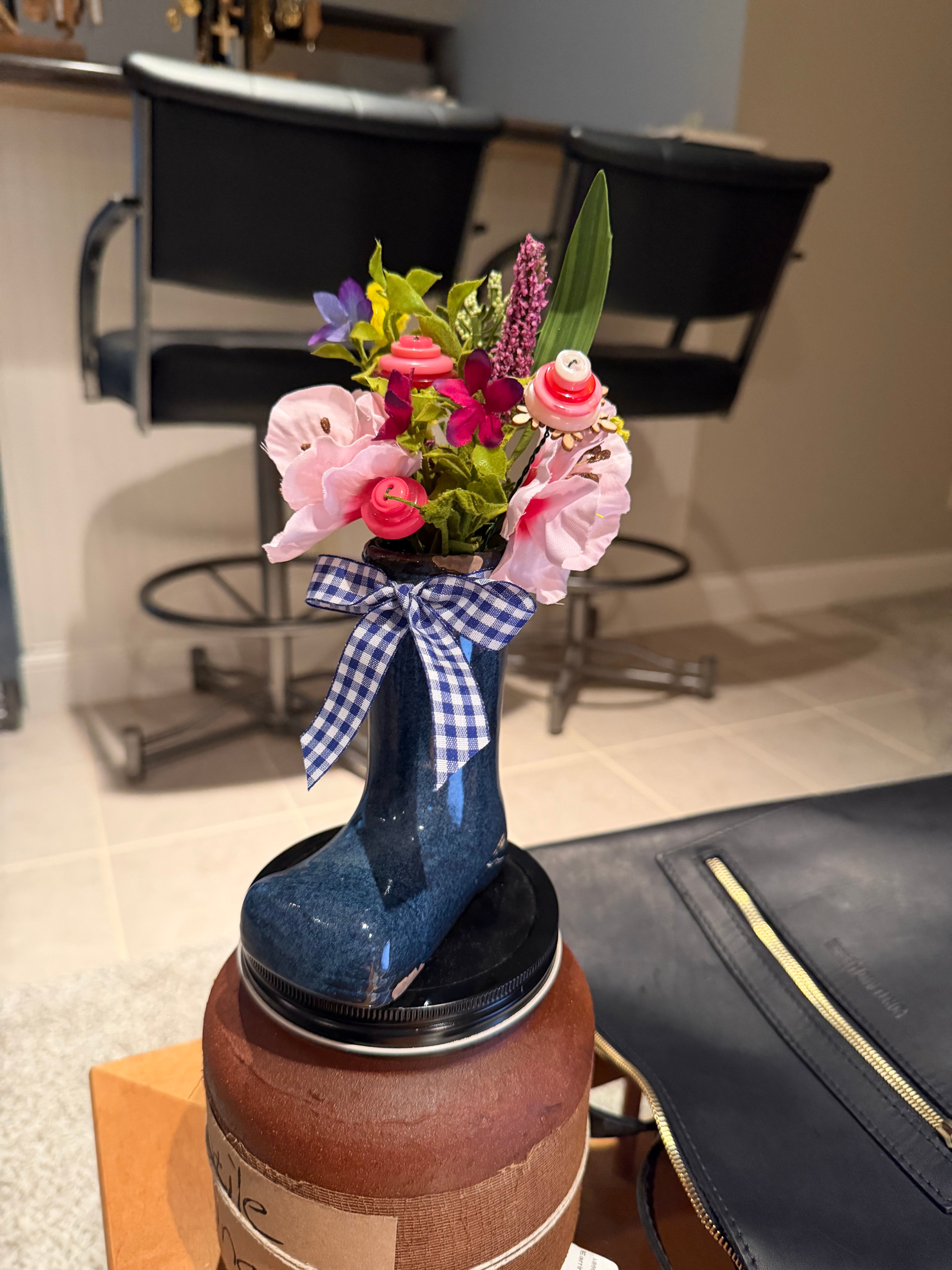 Dark blue boot with button flowers