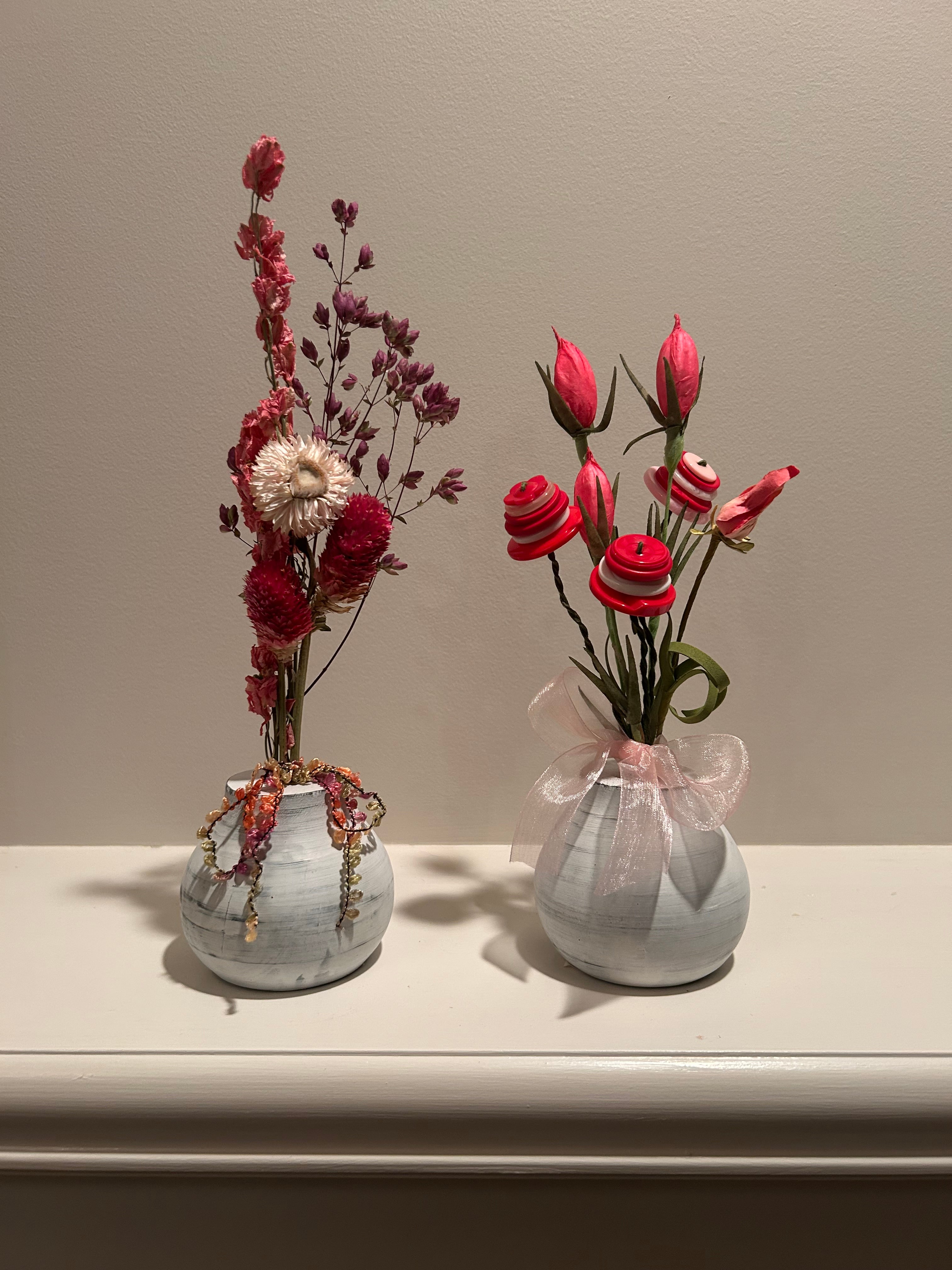 Flower arrangement with Dried Flowers - White distressed vase