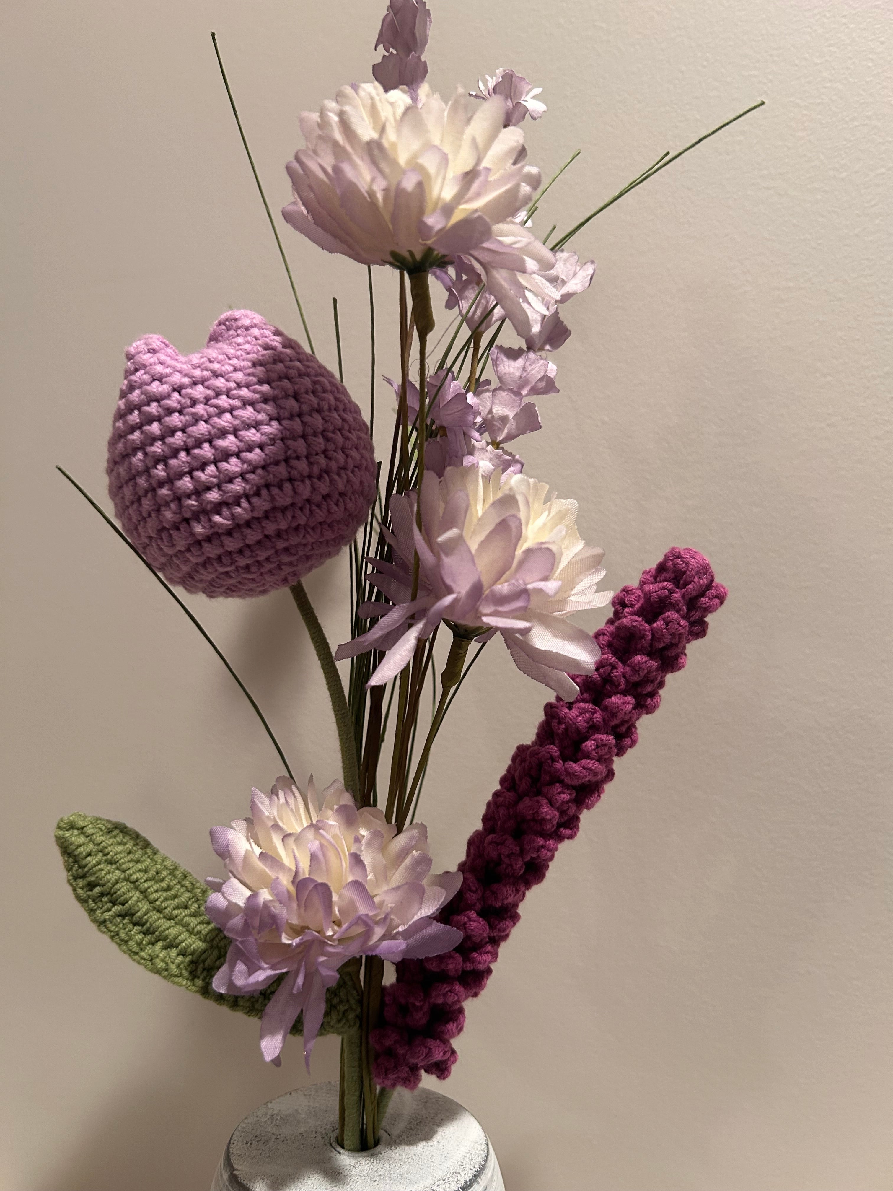 Flower arrangement with Crochet Flowers - purple