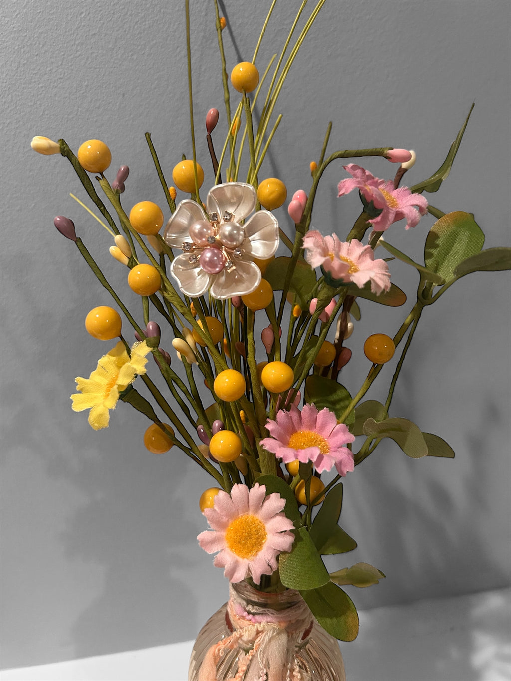 Shabby-Chic Wildflower Bud Vase with Amber Glass & Pearl Bloom Accent