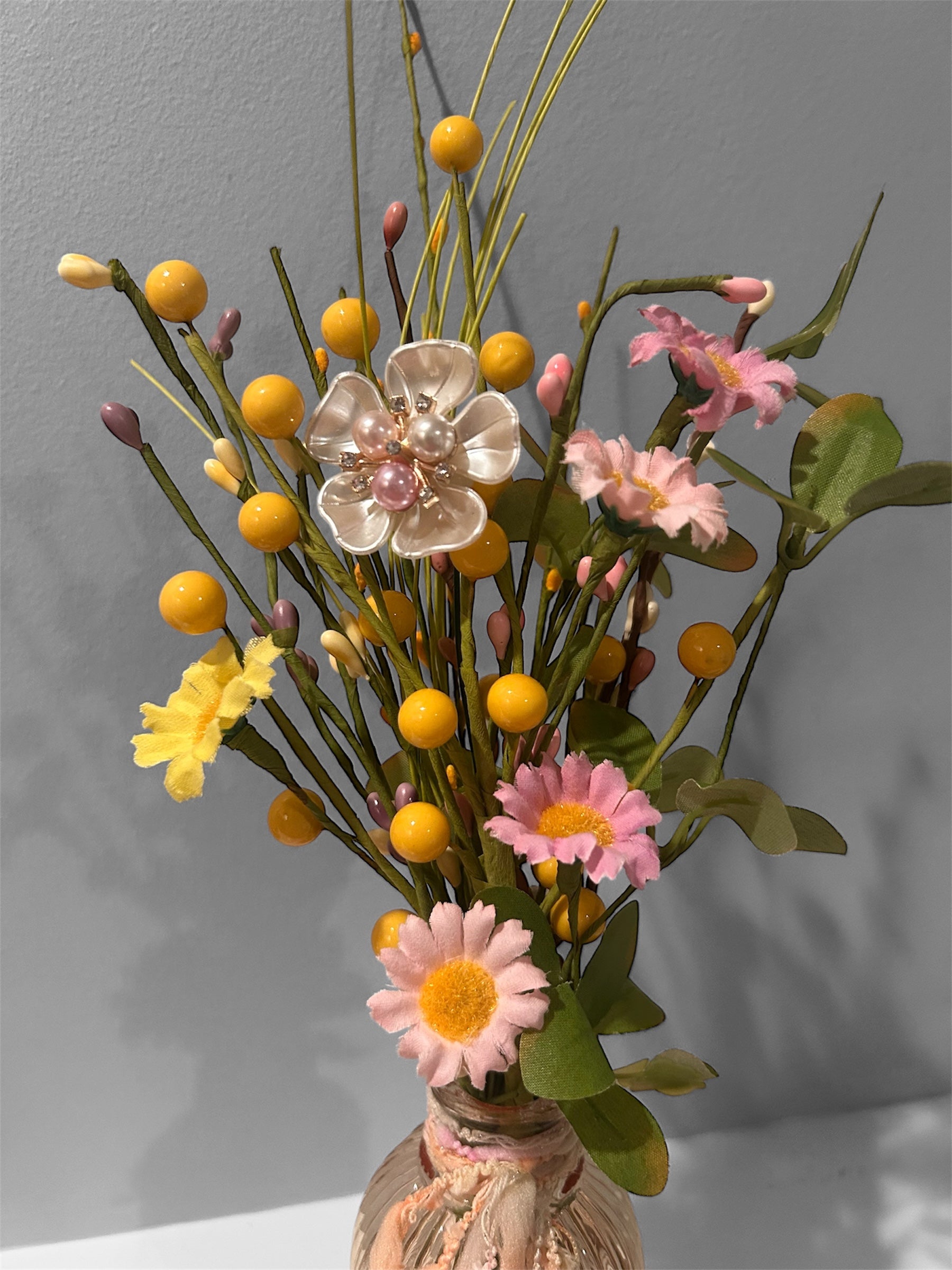 Shabby-Chic Wildflower Bud Vase with Amber Glass & Pearl Bloom Accent
